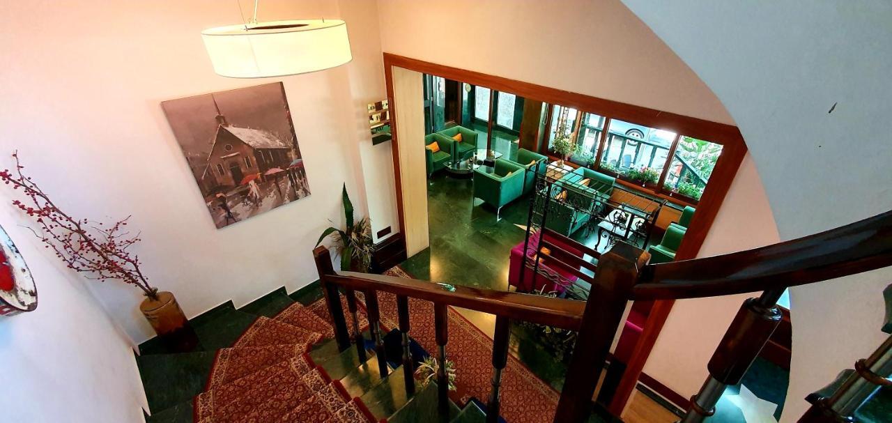 Nov Hotel Tirana Eksteriør billede